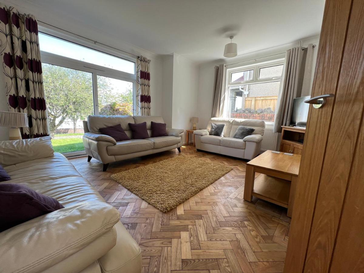 Gower Getaway - Parking & Ensuite Holiday home Swansea