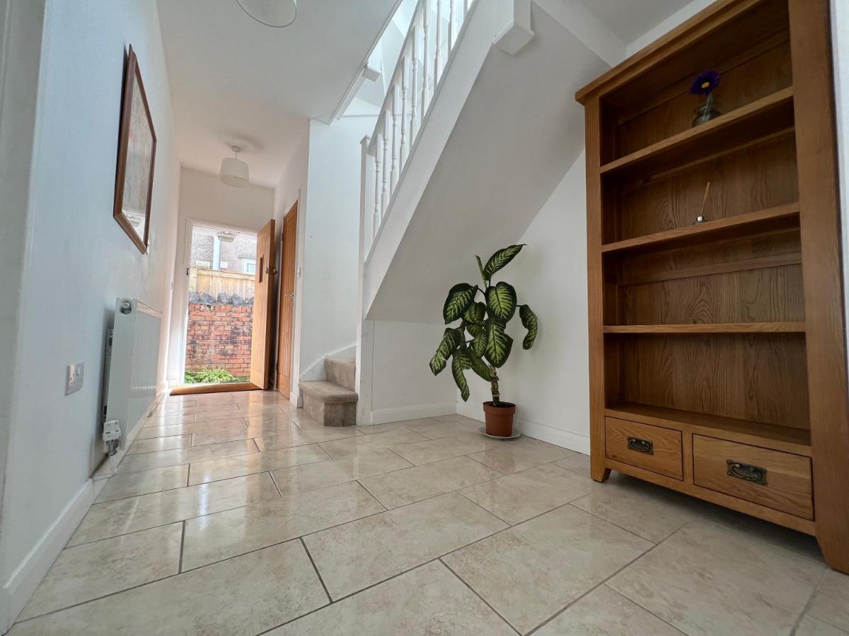 Gower Getaway - Parking & Ensuite Holiday home *